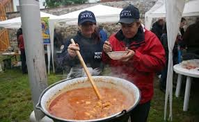 events/2018/04/admid0000/images/stiahnuť (1).jpg